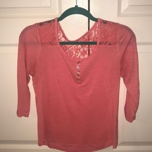 Quarter sleeve T-shirt